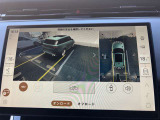 サラウンドカメラで車庫入れも安心です。