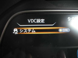 VDC 滑りやすい路面等で車が危険な状態になりそうな時に横滑りを低減し安全な状態に戻します。