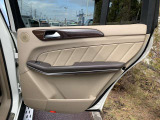 ☆クルマ買ったらエンジンオイル無料のテクノオートリアルです。納車時より走行距離4000キロ又は6ヶ月に一回のペースでご来店していただければ、エンジンオイル交換が無料です!工賃・オイル代金が0円!