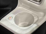 (前席/掘り込み式)ホットカップホルダー☆保温付で温活が車内でも実現♪600mlのペットボトルまで対応しておりスイッチ1つで温かい飲み物は保温を、冷たい飲み物は常温にしてくれます