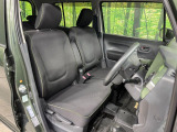 運転席シート廻りは使用感も少なく、良好な状態となっています。丁寧に使われていたことがよくわかりますね。