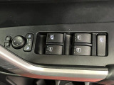 電動格納式ドアミラースイッチ、パワーウインドゥスイッチ