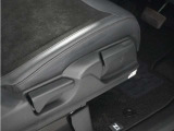 ◆シートハイトアジャスター◆運転席を上下に高さ調節ができます!運転ポジションを体格に合わせてシート調整できます。