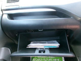 車検証入れ等小物も収納頂けます!!