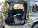 大事な人を乗せることが多い助手席です!安全運転を心がけましょう。