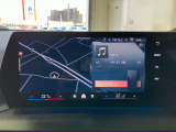 i-Drive 純正HDDナビゲーション Bluetooth接続でスマートフォンとリンクし音楽を楽しんだり、ハンズフリー通話ができます。Apple Car Playに対応。グーグルマップやアマゾンミュージックがご利用可能です。