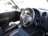 4WD/オートマ/エアコン/パワステ/ETC/ナビ/TV/Bluetooth/DVD再生/シートヒーター/アルミホイール/ハンドルスイッチ/電動格納ドアミラー/キーレス/ドアバイザー/フロアマット/