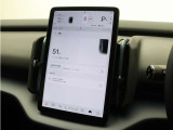 急速充電は、商業施設など外出先の公共の充電ステーションでご利用いただけます。CHAdeMO規格に準拠した150kWの急速充電器を使用した場合、充電率10%から80%まで、約32分で充電できます。