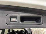 軽・車検の看板と電光掲示板が目印です!お車をお探しの方はこちらの看板を目印にお越しください。※似たような看板のお店がございますのでお間違えのないようご注意ください。