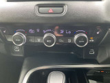 オートエアコン、シートヒーター付きでいつでも車内は快適☆