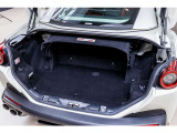 荷室容量は292Lとなってており、お手荷物やキャリーケースも収納可能です。