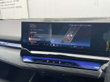 BMWを熟知したメカニックによる100項目の点検・整備を行います。不具合箇所、交換時期に達している部品に関しましては、全て当社負担で交換してからのご納車となります。