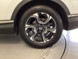 純正アルミホイールです。足元が引き立つので、車全体のイメージがアップしますよ!