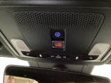 Honda CONNECTサービス対応車です。Honda CONNECT用緊急通報ボタン/トラブルサポートボタンが付いています。