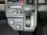 シフトレバー廻りのスイッチ類
