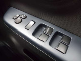 運転席パワーウィンドウはオート機能装備で快適です。