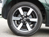 ★右後タイヤ★見栄えが良く足元が引き立つので、車全体のイメージがアップします!タイヤ詳細 155/65R14インチでタイヤの溝は、5mmございます。