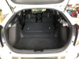 【トランクルーム】荷物も乗せやすく、使いやすいです!セカンドシートを倒せばさらに広い空間に♪