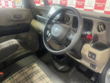 走行少ない当社元展示車!ナビ等装備充実しています♪