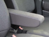 アームレスト♪これがないと運転が落ち着かないという方もいるのでは?