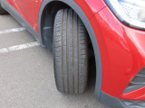 フロント235/50R20・リヤ255/45R20タイヤ