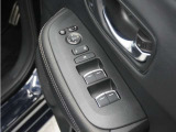 ◆パワーウィンドウスイッチ◆運転席から全席の窓の開閉操作を行うことが出来いつでも換気ができます!