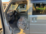 大事な人を乗せることが多い助手席です!安全運転を心がけましょう。