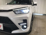 LEDヘッドライトです。デザイン性がよくとても明るいので、夜間の走行や悪天候でも安心です。しかも長寿命!
