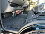 フロアマットも綺麗にクリーニングして納車しております!