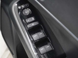 ◆パワーウィンドウスイッチ◆運転席から全席の窓の開閉操作を行うことが出来いつでも換気ができます!