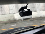 後方撮影用のカメラも付いています。