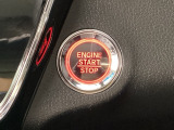 エンジンスタートスイッチ☆キーが車内にあれば、エンジンの始動・停止はブレーキを踏んでスイッチを押すだけ!キーを取り出す手間を省き、ワンプッシュでエンジンを操作するので簡単でスムーズです。