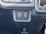 シフトしたには、運転席&助手席のシートヒータースイッチも装備されており、寒い冬に大活躍です!