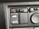 【パワースライドドア】スマートキーや運転席のスイッチでスライドドアの開閉が可能♪電動だから力を入れてドアを開ける必要が無く、小さいお子様でも、重い荷物を持っている時もラクに開け閉めできます♪