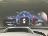 視認性の高いメーターデザイン。速度や燃料残量など、運転に必要な情報をひと目で確認できます。運転中の情報収集を効率化します。