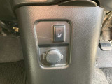運転席シートヒーターが搭載されています。寒い冬はこの機能があるとすごく温かいです。