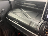 中古車は一物一価、同じようなお車でも、整備状況、外内装の状態など様々です。
