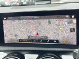 ●純正ナビ:一体感のあるナビは、高級感ある車内を演出してくれます。オーディオ機能も充実しておりますので、運転もより楽しめます♪