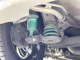 お車を安心してお乗りいただく為には、足回りの定期点検が欠かせません。サービスサポート(有償保証)では無料点検もご提供しており、安心のカーライフをお過ごしいただけるサポート体制が整っています。