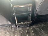 グローブボックスです!車内の収納力もある車です!