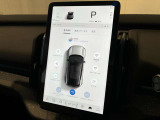 USB・Bluetooth・TV・FMラジオなど多彩なメディアソースに幅広く対応。また、Apple CarPlayやAndroid Autoを利用すれば、スマホを簡単に接続できます。