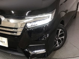【LEDヘッドライト】ディスチャージヘッドライト(HID)と同等の明るさで、夜道や雨天走行が明るく視界良好!! フォグライトも装備で、安心感さらにUPです♪安心ドライブを楽しんで下さい♪