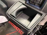 また、お車にあまり詳しくない方でも安心して立ち寄って頂けるお店作りを目指しています。中古車選びに不安があるという多くのお客様の声に応えるべく『親切・丁寧・明瞭』をキーワードにしっかりサポート致します。