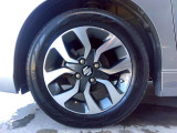 165/65R15ノーマルタイヤ装着車♪各種アルミホイールや、スタッドレスタイヤも取扱いしております。是非ご相談ください♪
