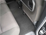 Honda認定中古車に新品の純正フロアマットを装着しました。気分よくドライブをお楽しみいただけます♪
