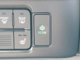 冬場に嬉しいシートヒーター付きです。運転席に搭載されいます。