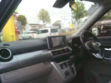 視界広々で運転も楽ちんです!!