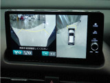 ◆マルチビューカメラシステム◆運転席から見づらい前後左右を、ナビ画面の映像で確認。見通しの悪い交差点や狭い道でのすれ違い、駐車などをサポートします。