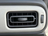 ☆お車についた傷やヘコミ、事故の修理もハヤシにお任せください。自社鈑金工場で修理ができますの安心です☆