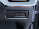 ◆パワーテールゲート/運転席から降りることなくテールゲートの開閉が可能です。